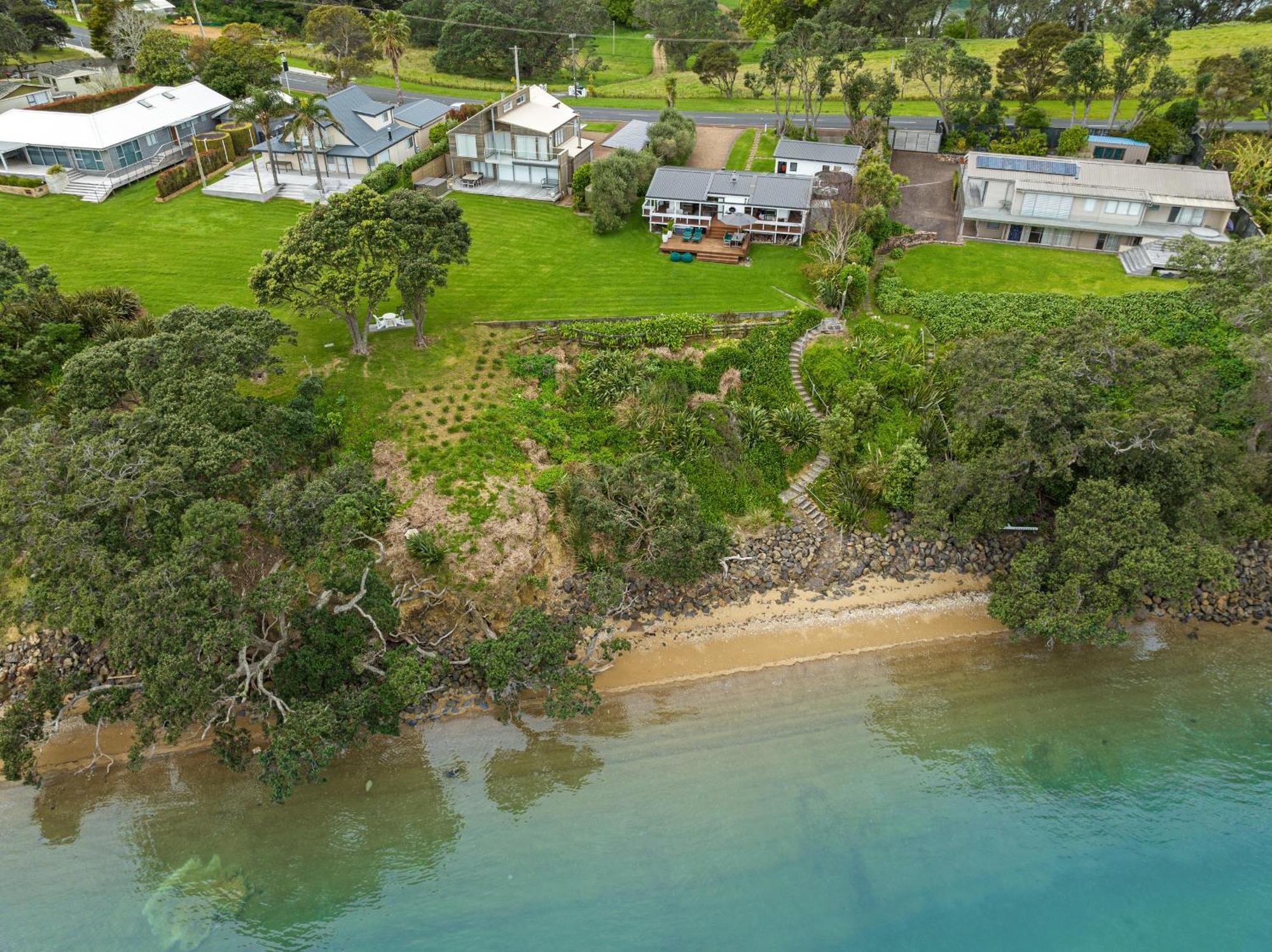 Peaceful Picnic Bay - Surfdale Holiday Home Exterior photo